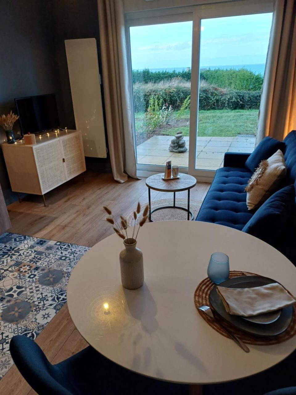 Bienvenue Au Studio L'Escale Bleue Avec Vue Mer Et Sur Le Cap Frehel Saint-Cast-le-Guildo Exterior photo